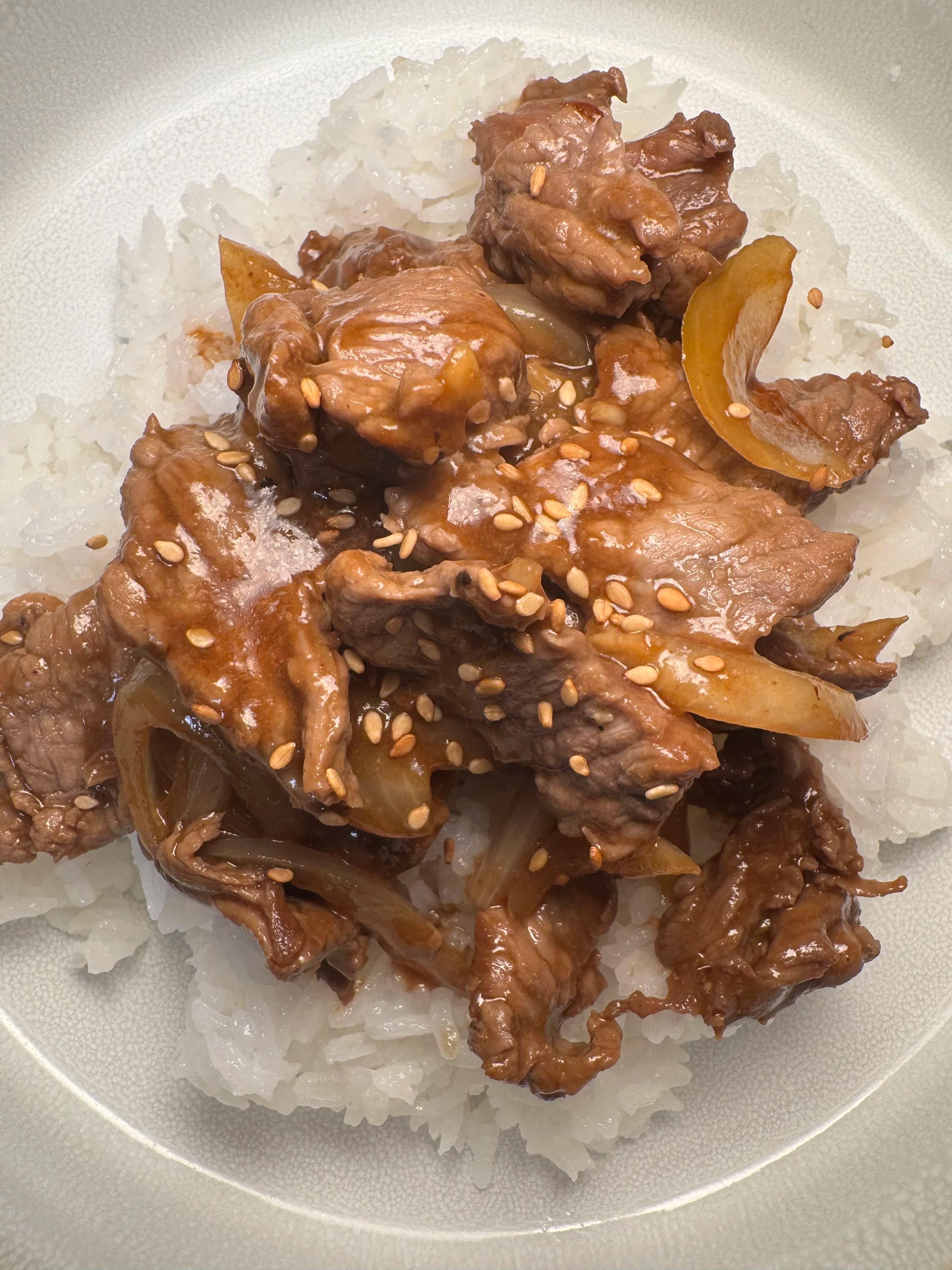 Bœuf à l’Oignon Sauté