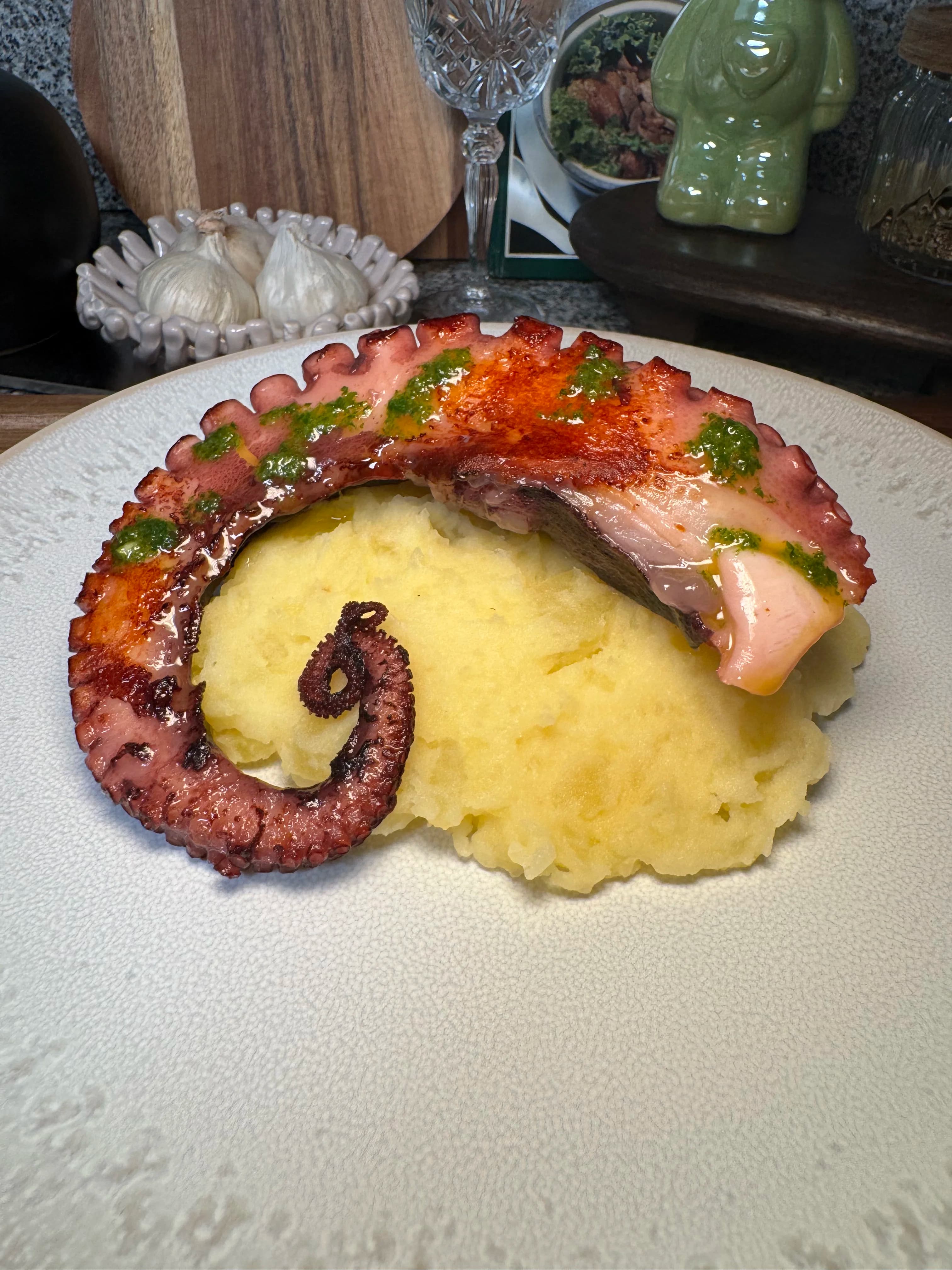 Easy Grilled Octopus with Mashed Potatoes