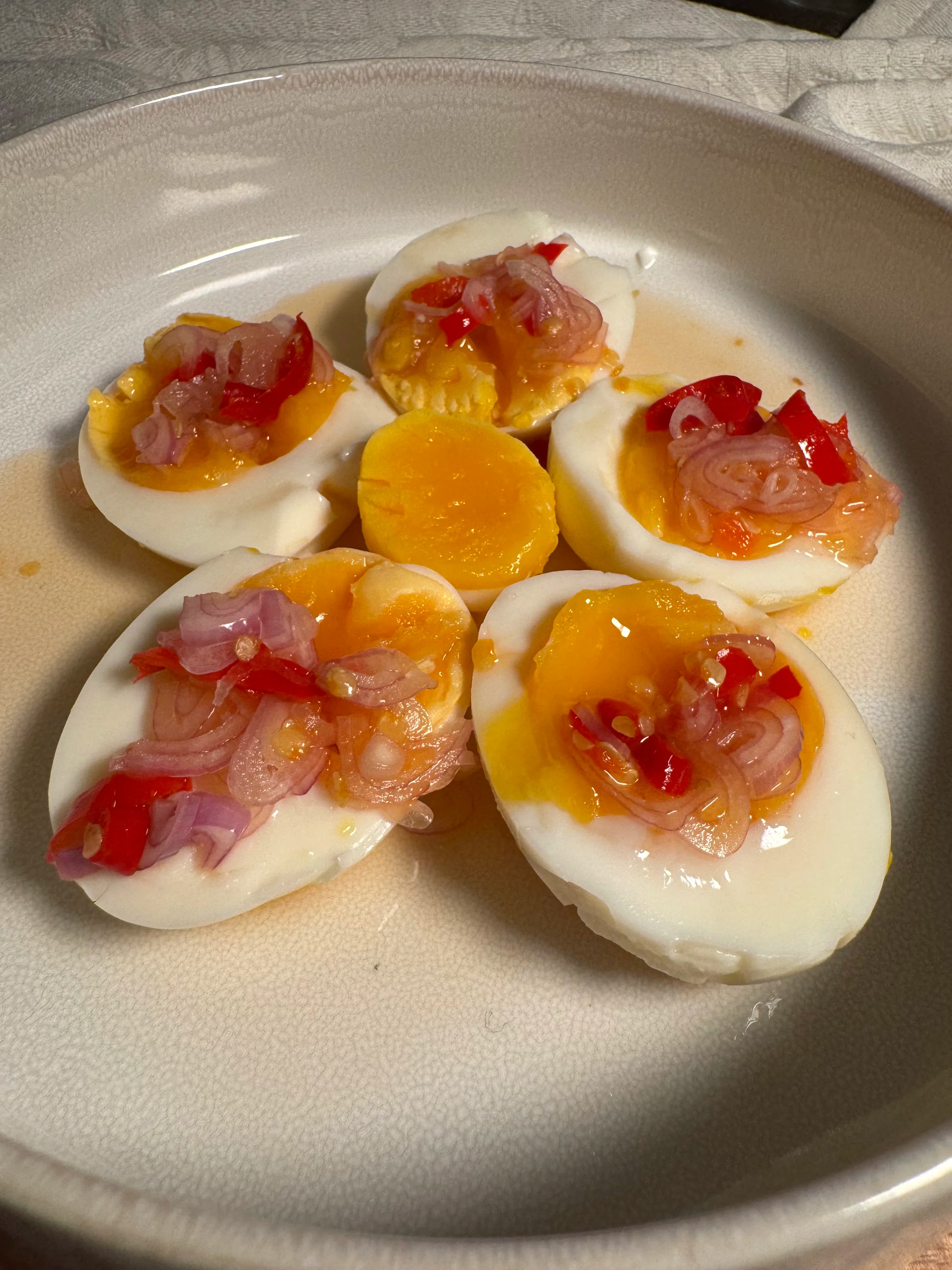 Salade d’œufs thaï épicée